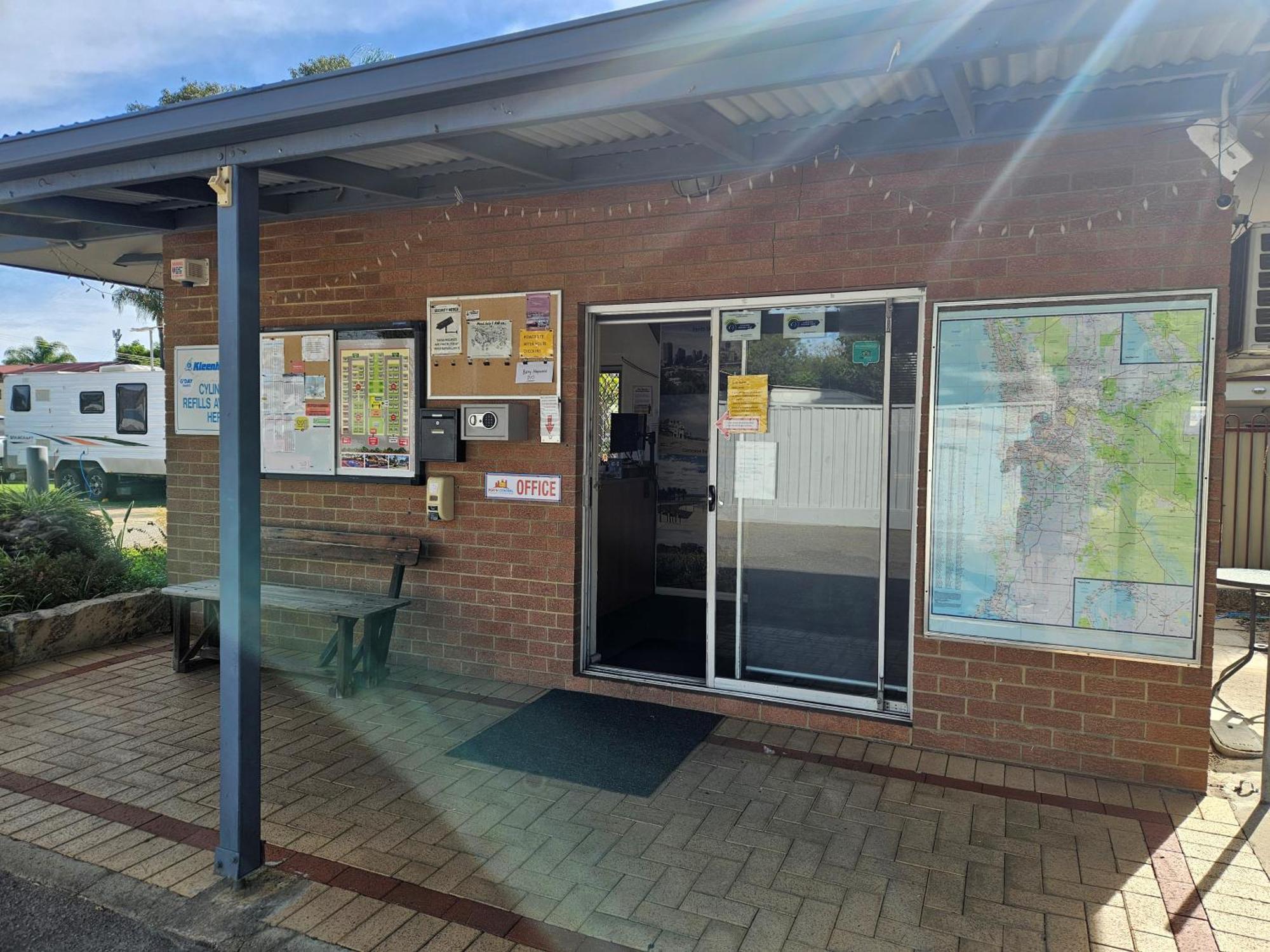 Central Caravan Park パース エクステリア 写真
